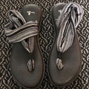Sanuk Women’s Sandals